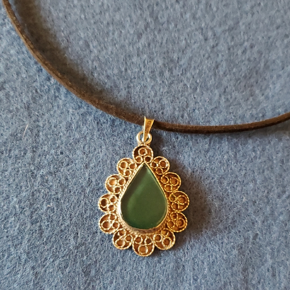 Elegant Sterling Silver Pendant with Green Onyx Teardrop Stone Necklace